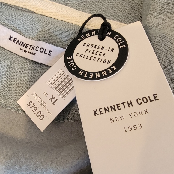 Kenneth Cole Men's Light Gray Fleece Pull-over - Picture 4 of 5